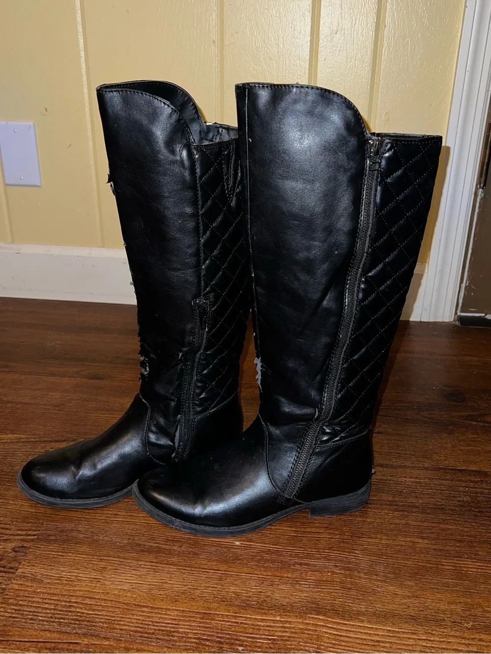 Mossimo Supply Co. Black Knee High Quilted Y2K Classic Riding Boots Size 8